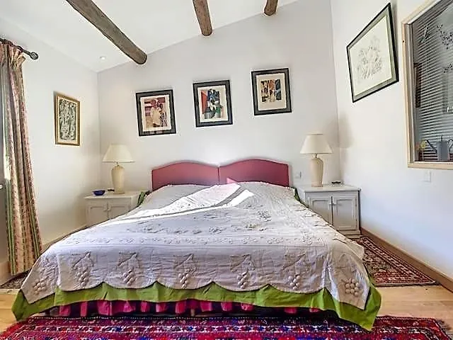 Bed and Breakfast Lesarnauds Aix-en-Provence